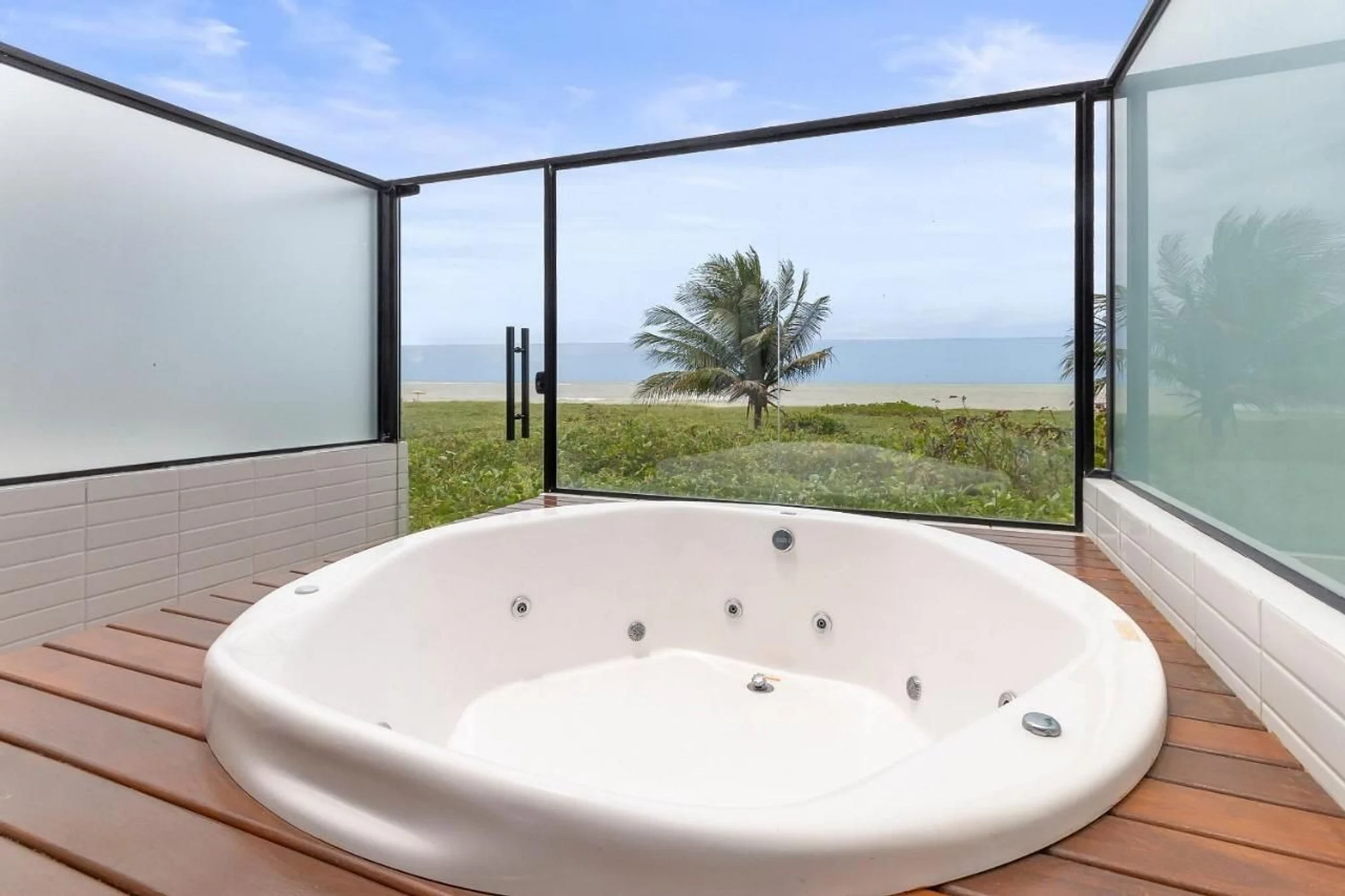 Alta Garden | Studio vists mar com jacuzzi Bessa — Mais fotos